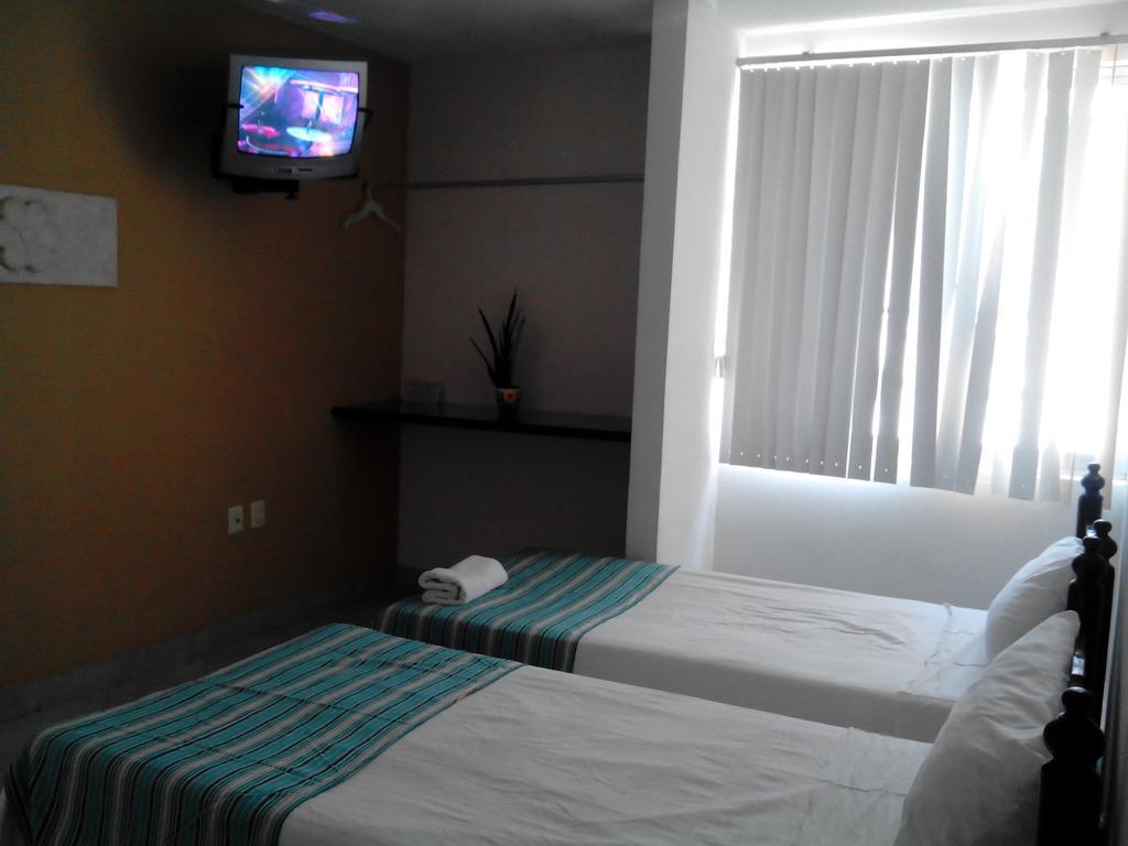 Hotel Y Hostal Casa Risueno Кампече Номер фото